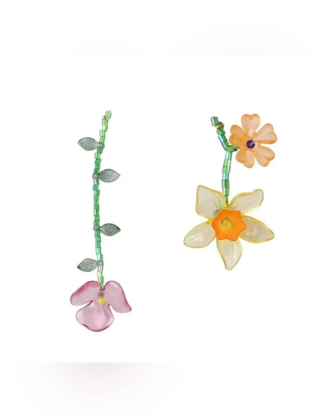 Beaded Floral Drop Earrings N1504